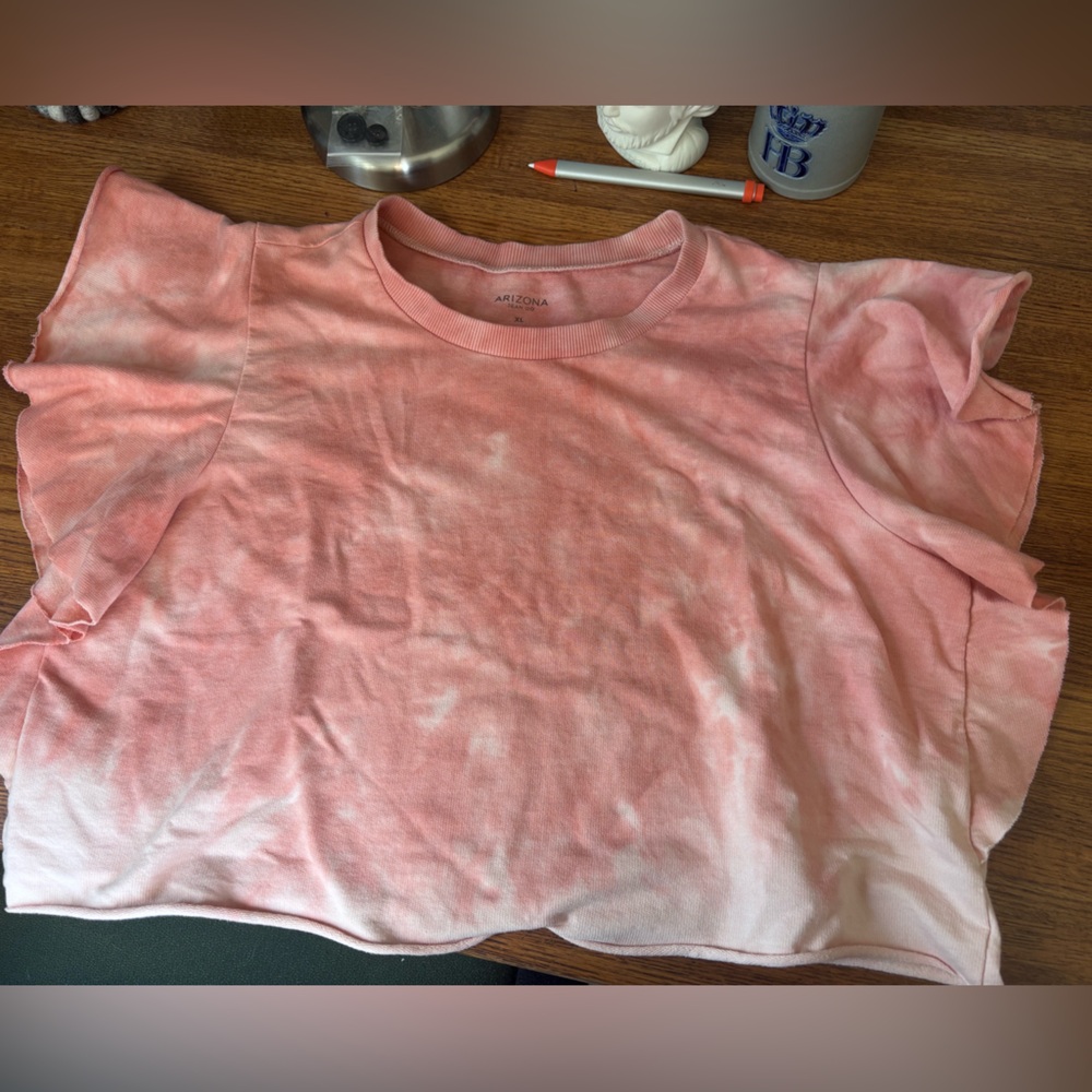 Arizona Jean Co. Pink/salmon colored crop top